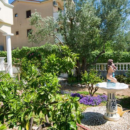 Apartments Dandelion Biograd Na Moru Exterior foto