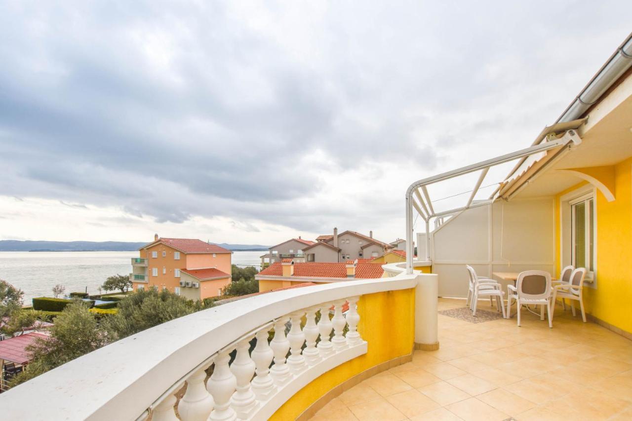 Apartments Dandelion Biograd Na Moru Exterior foto