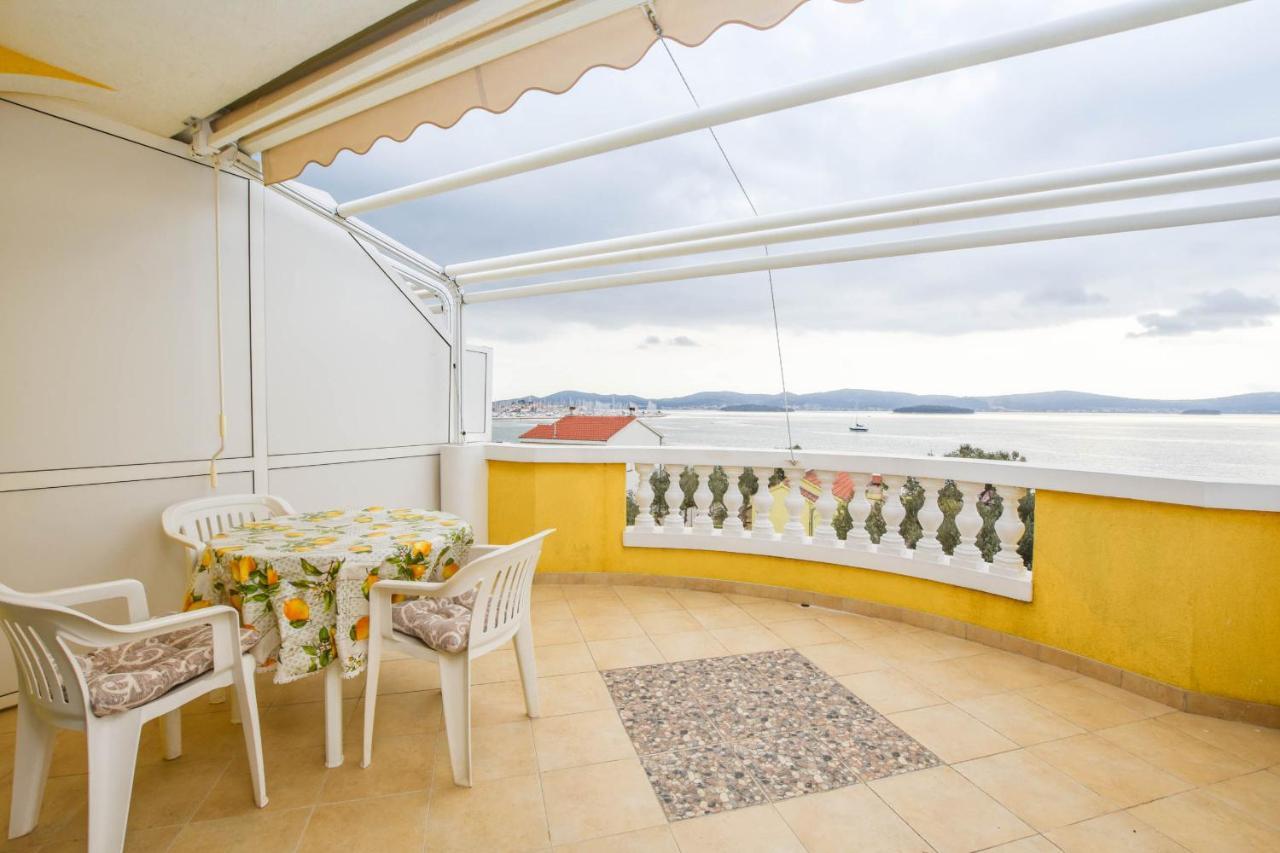 Apartments Dandelion Biograd Na Moru Exterior foto