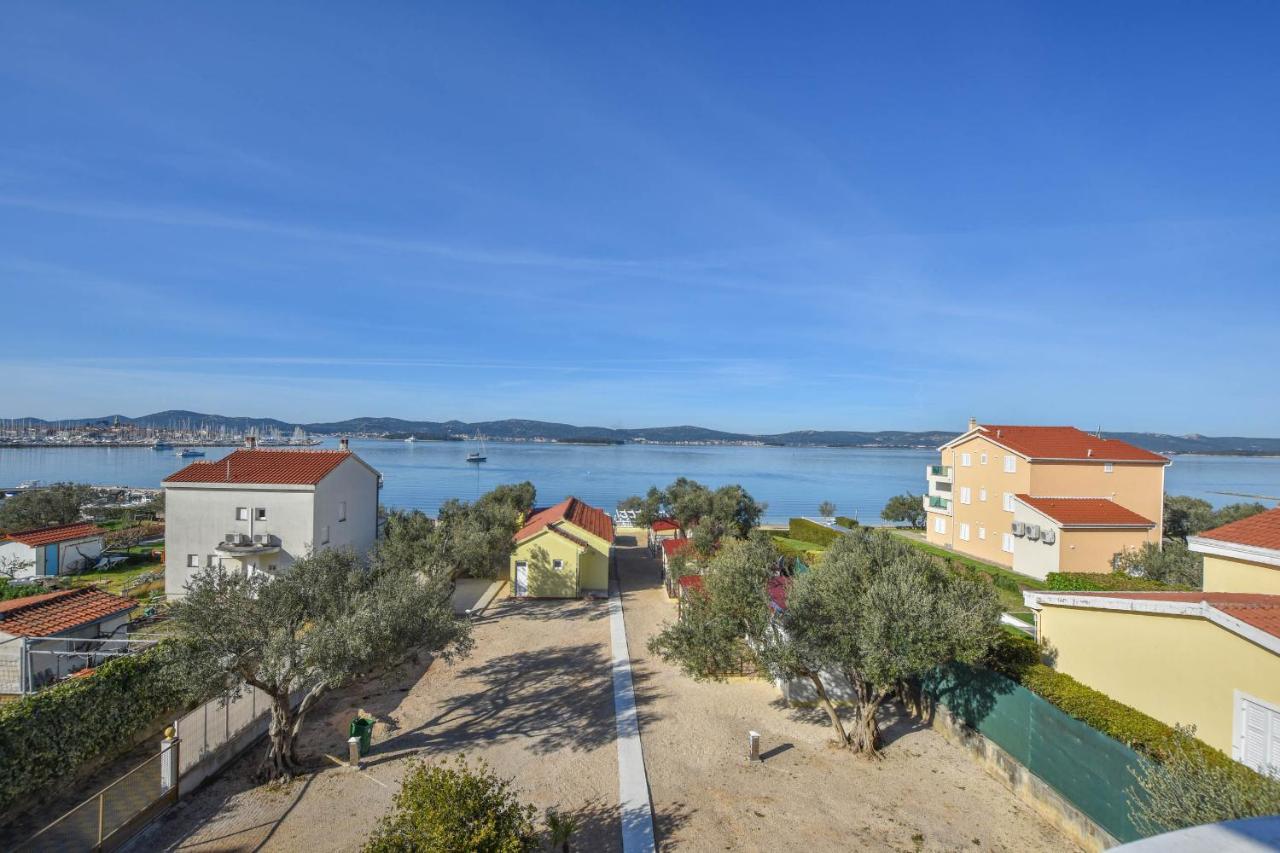 Apartments Dandelion Biograd Na Moru Exterior foto